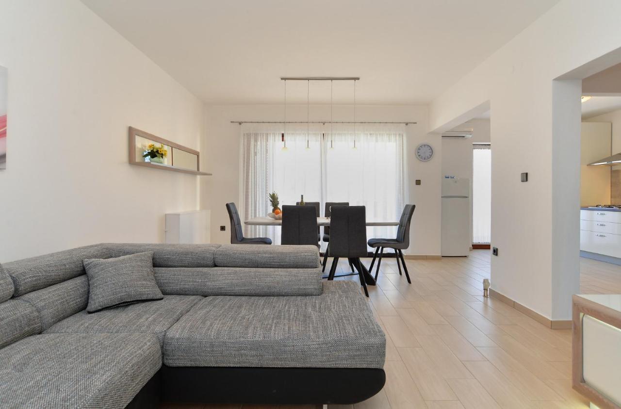 Willa House Pula 2080 Zewnętrze zdjęcie